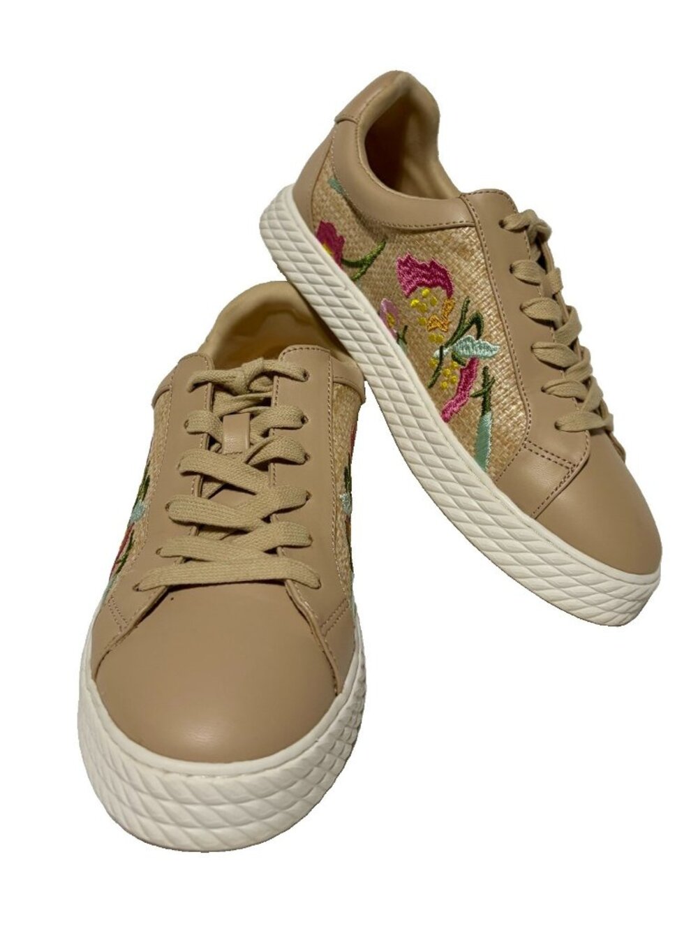 Crown & Ivy Lulu Floral Embroidered Low Top Sneakers Women’s Size 8
